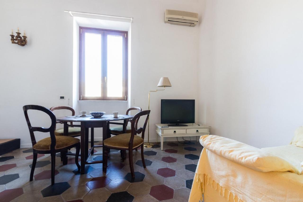 Sunny Apartment Navona Square Roma Exterior foto
